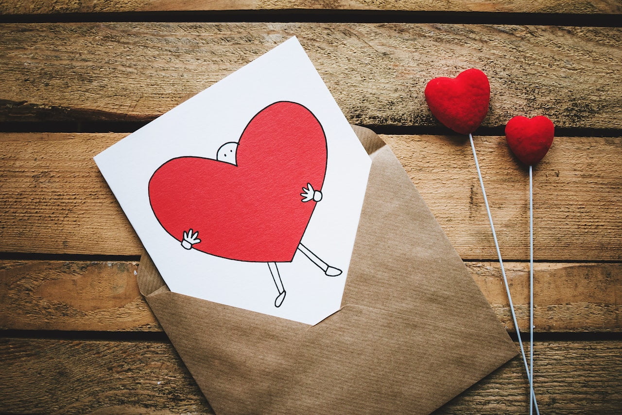 Lettre d’amour pour elle : 33 exemples touchants et romantiques