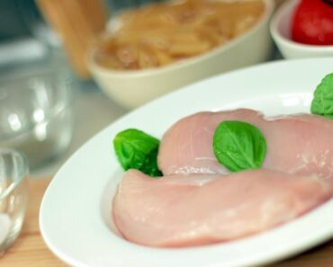 Que signifie rêver de viande de poulet crue?